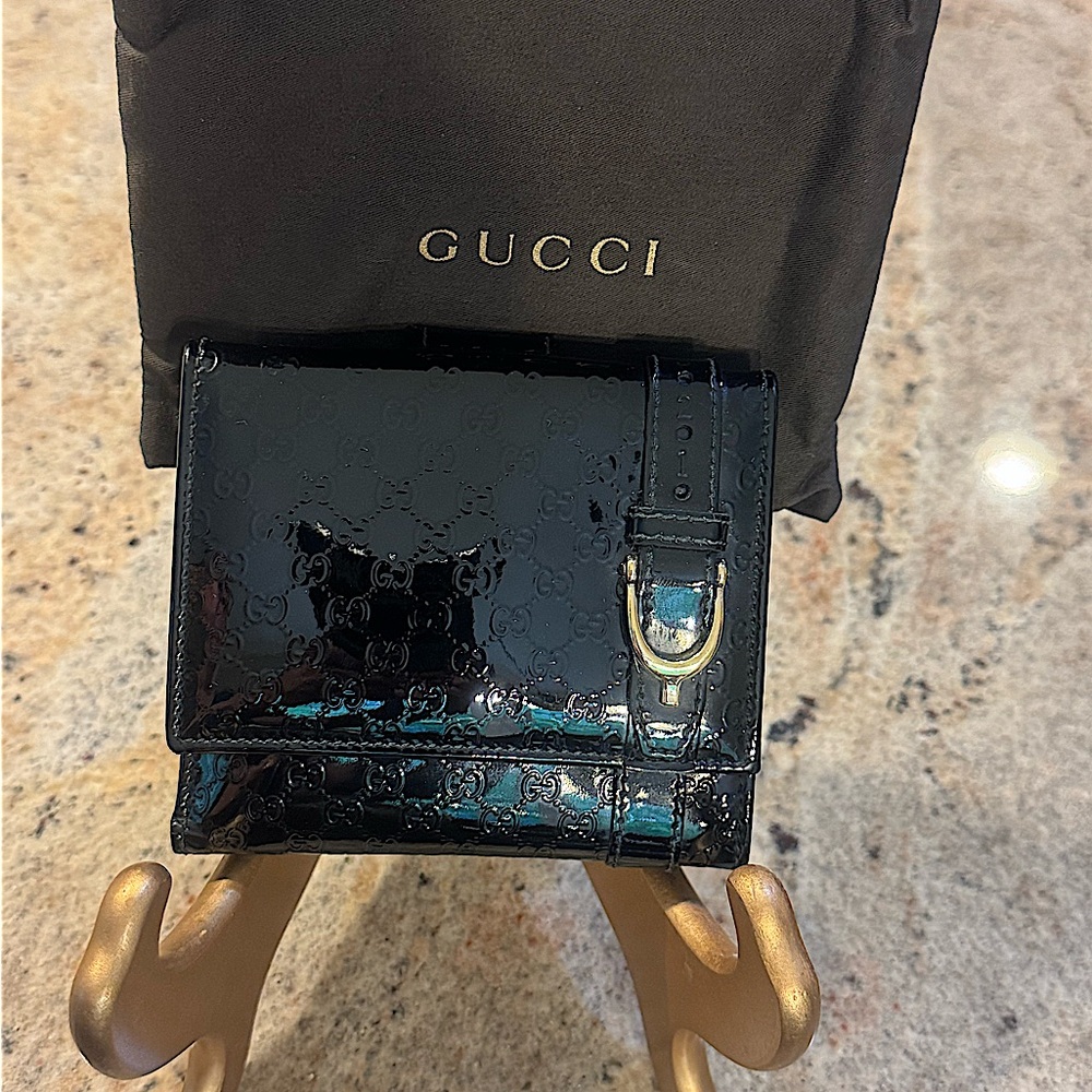 Gucci Micro Guccissima Black Patent Leather Wallet Full Inclusion